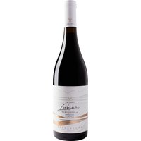 Tiefgründige Schwemmlandböden Siziliens bieten Vini Vaccaro ideale Bedingungen für beeindruckende Rotweine. In diesem Nero d'Avola Merlot Bio entfalten sich nach ausgedehnter Maischegärung intensive Noten von Granatapfel