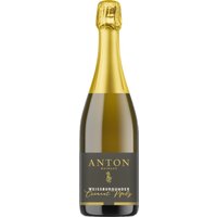 Mit feinem Mousseux und cremiger Textur präsentiert sich dieser Crémant elegant. Noten von saftiger Birne