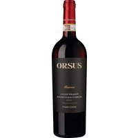 In der perfekten Balance zwischen Kraft und Kultiviertheit zeigt sich diese Riserva als Meister-Montepulciano. 24 Monate im Holzfass gereift und ein weiteres Jahr Reife im Stahltank verleihen dem Wein ein beeindruckendes Rückgrat und zugleich seidigen Schmelz. Im Glas begeistert er mit einem intensiven Duft von dunklen Kirschen