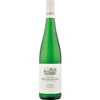 In den höher liegenden Terrassen wachsen die Reben auf steinigen Böden und bringen duftige