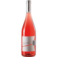 Dieser Rosato präsentiert sich mit einem intensiven Bouquet und paart fruchtige Aromen in schöner Weise mit duftigen floralen Noten. Er zeigt eine gute Struktur