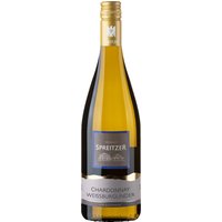 Auf der Suche nach dem perfekten Standort für ihre neue Cuvée aus Weißburgunder und Chardonnay haben sich die beiden Spreitzer-Brüder für eine Parzelle im oberen Doosberg entschieden. Die kalkhaltigen Böden bringen Weine mit intensivem Fruchtaroma