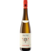 Der Schiefer Riesling 2024 vom Weingut Nik Weis St. Urbans-Hof begeistert mit frischer Aromatik