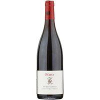 Die Aromen des Bürgstadter Spätburgunders 2023 aus dem Weingut Rudolf Fürst entführen in eine florale Welt mit feinen Noten von Rosenblättern und Veilchen. Dieser trockene Wein