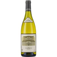 Kiesel- und Quarzitböden prägen das Terroir der Ried Steinsetz nahe Gobelsburg und verleihen dem Grünen Veltliner ein unverkennbares Profil. Im Glas zeigt sich eine kristalline Mineralität mit salziger Note