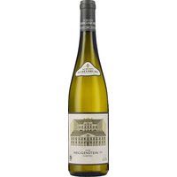 Kaum ein anderer Wein spiegelt die Besonderheit seiner Herkunft so klar wider. Die steinigen Terrassenlagen des Heiligensteins in Langenlois verleihen dem Schloss Gobelsburg Heiligenstein Riesling 2022 seine ausgeprägte Mineralität. Dieser trockene Weißwein überzeugt durch filigrane Aromen von Zitrusfrüchten
