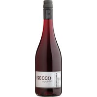 Frische und Eleganz prägen den Charakter dieses Secco Rosso aus Baden. Der halbtrockene Rotwein zeigt im Glas Aromen reifer roter Früchte und eine dezente Würze. Die lebendige Perlage verstärkt die feine