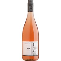 Sanfte Rosétöne und eine frische Aromatik kennzeichnen diesen Roséwein aus Baden. In der Nase entfalten sich Noten von roten Früchten und feinen Zitrusakzenten