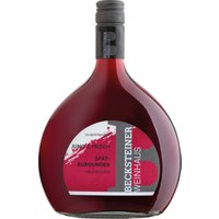 Mit klarer Frische und hellrubinroter Farbe präsentiert sich dieser Spätburgunder aus Baden von den Becksteiner Winzern. In der Nase vereinen sich Kirsche und Himbeere zu einem animierenden Duft