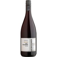 Der Becksteiner Winzer Kilian Spätburgunder 2023 zeigt sich hellrot im Glas und verführt mit einer feinen Duftnote roter Beeren. Die fruchtbetonten Aromen runden das Geschmackserlebnis ab und verbinden sich mit einer angenehm frischen Säure. Eine dezente Tanninstruktur begleitet den ausgewogenen