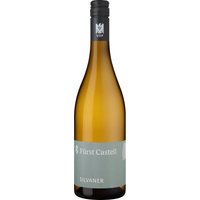 Der Silvaner ist die meistangebaute Rebsorte in Franken - fast 25 % der kompletten Rebfläche nimmt er im Anbaugebiet ein. Aus dem Hause Castell stammt dieser würdige Vertreter. Er hat feine Anklänge an Früchte