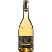 Fruchtig-frische Akzente prägen das Profil des 32 Grad Entalkoholisierten Rieslings aus der Manufaktur Jörg Geiger. In der Nase verbinden sich Aromen von weißen Blüten