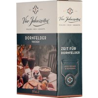 Dunkles Violett und intensive Frucht prägen das Erscheinungsbild dieses Dornfelders. Im Bouquet verbinden sich Aromen von Süßkirsche