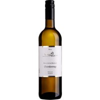 Zarte grünliche Reflexe im Glas deuten auf einen frischen Jahrgang hin. Der Chardonnay vereint exotische Fruchtaromen wie Passionsblüte
