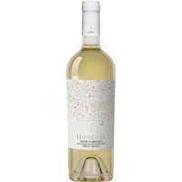 Der Lunatico Pinot Grigio Terre D'Abruzzo IGT aus den Abruzzen zeigt sich mit strohgelber Farbe. In der Nase entfalten sich Aromen von Pfirsich und Grapefruit