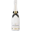 Champagne Moet & Chandon Ice Imperial zeigt sich in tiefgoldener Farbe mit bernsteinfarbenen Reflexen. In der Nase entfalten sich intensive Aromen von Mango