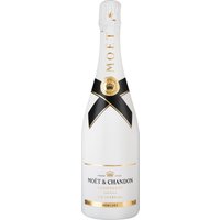Champagne Moet & Chandon Ice Imperial zeigt sich in tiefgoldener Farbe mit bernsteinfarbenen Reflexen. In der Nase entfalten sich intensive Aromen von Mango