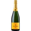Der Champagne Veuve Clicquot Yellow Label präsentiert sich mit einer einzigartigen Handschrift seines Hauses. Drei Jahre Hefelager verleihen Tiefe und eine feine Textur. Aromen von Brioche