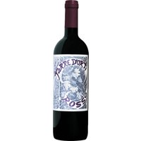 Der Torre Rosso 2023 stammt aus der Valpolicella-Region in Venetien und basiert auf den Rebsorten Corvina und Rondinella. Das Bouquet zeichnet sich durch dichte Aromen dunkler Kirschen und einen Hauch von Amarena aus