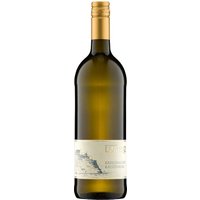 Der Riesling von Lorenz und Söhne zeichnet sich durch kühle Frische und lebendige Fruchtaromen aus. Reifes Steinobst ist deutlich wahrnehmbar