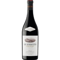 Im Priorat präsentiert der Les Aubaguetes Velles Vinyes 2021 von Alvaro Palacios einen Rotwein mit ausgeprägter Komplexität und Ausstrahlung. Die Cuvée aus alten Reben verbindet blumige und fruchtige Noten mit einem Hauch mediterraner Kräuter. In Fuderfässern gereift
