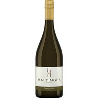 Fruchtige Vielfalt entfaltet sich in diesem Chardonnay aus Baden: Das Bukett verbindet zarte Blütennoten mit feinen Mirabellen- und Kastaniennuancen. Am Gaumen zeigen sich saftige Akzente von Passionsfrucht