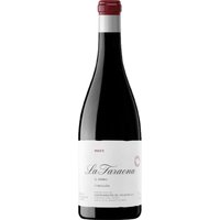 Aus den hochgelegenen Einzellagen im Bierzo stammt ein Rotwein von bemerkenswerter Ausdruckskraft. Feine Aromen von roten Kirschen und florale Noten verbinden sich mit Kräutern von Thymian und Oregano sowie mineralischen Nuancen. Die über 80 Jahre alten Mencia-Reben prägen die Tiefe