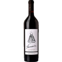Kräftig und mit intensiver Fruchtigkeit präsentiert sich der Terrecarsiche 1939 Fanova Primitivo aus Apulien. Aromen von Kirschen und ein Hauch Pfeffer prägen das Geschmacksbild