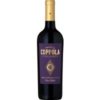 Der Francis Ford Coppola Winery Diamond Collection Cabernet Sauvignon 2022 präsentiert sich in einem tief rubinroten Farbton. Sein Bouquet offenbart facettenreiche Aromen von dunkler Kirsche