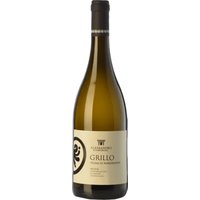 Der Vigna di Mandranova Grillo 2024 zeigt sich in strohgelber Farbe mit grünen Reflexen. Die Aromen prägen lebhafte Zitrusfrüchte und eine dezente Kräuternote. Im Geschmack ergänzen sich tropische Fruchtnuancen mit einer lang anhaltenden mineralischen Frische. Die Traube Grillo