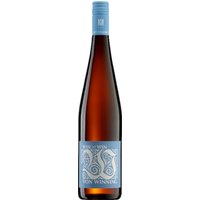 Feine Frische und Ausdrucksstärke prägen den Jahrgang 2023: Im Glas präsentiert sich ein heller Riesling mit Nuancen von Zitrusfrüchten und frisch geschnittenen grünen Äpfeln