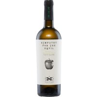 Sympathy For The Devil Blanco zeigt sich in blassem Strohgelb mit grünen Reflexen. Das Bouquet vereint Aromen tropischer Früchte