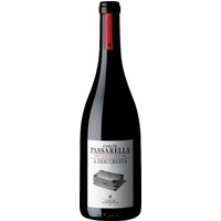 Der Casa da Passarella A Descoberta Tinto 2022 stammt aus der Dão-Region in Portugal und zeigt eine gelungene Verbindung von Eleganz und Frische. Der Wein wird aus den Sorten Touriga Nacional