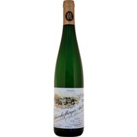 Goldgelb leuchtend beeindruckt dieser edelsüße Weißwein mit Aromen von reifem Pfirsich