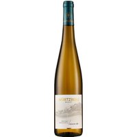 Der 2023er Riesling GG aus der Schiefer-Steillage Würtzberg beeindruckt durch seine goldgelben