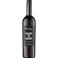 Ein Hauch von Rauch und süß-torfige Anklänge prägen diesen Rotwein von Christian Hirsch. Die vollreifen Früchte entfalten am Gaumen eine cremige Textur