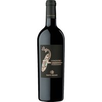 Der Vindoro Negroamaro von San Marzano aus dem Jahr 2020 zeigt im Glas ein intensives Rubinrot mit einer prägnanten schwarzen Konzentration. Das komplexe Bouquet vereint Aromen von Schwarzer Johannisbeere