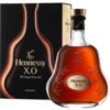 Seit 1870 wird er immer wieder neu erfunden: der X.O. Die sinnbildliche Ikone des Hauses Hennessy. Ein Blend aus bis zu 100 der besten Eaux-de-vie mit einem Durchschnittsalter von etwa 45 Jahren. Geschmacklich jedes Mal ein wenig anders