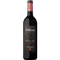 Hinter den sanften Hügeln von Stellenbosch verbindet der Villiera Down to Earth Red 2021 die Kraft von Touriga Nacional (65%) mit Shiraz (35%). Würzige Noten und ein Bouquet dunkler Beeren prägen das Aroma