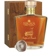 Eleganz und Raffinesse definieren den Sibona Grappa di Barolo Invecchiata. Hergestellt von der angesehenen Distilleria Sibona im Piemont