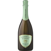 Der Doppio Passo Prosecco Spumante Extra Dry von Botter Wines aus Venetien in Italien verführt mit seinem lebhaften und fruchtigen Charakter. In der Nase entfalten sich Aromen von reifem Pfirsich