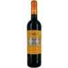 Monte Cascas Tinto Bio 2020 von Casca Wines zeigt sich mit fruchtbetonten Noten und einem Hauch von Rauch. Die biodynamische Cuvée aus 60% Touriga Nacional und 30% Tinta Roriz stammt aus dem Douro-Tal und besticht durch eine lebendige Struktur. Die Höhenlage der Beira Interior sorgt für eine frische und klare Geschmacksprägung. Aromen roter Früchte verbinden sich mit einem feinen Rauchton und verleihen dem Wein eine angenehme Tiefe. Er empfiehlt sich hervorragend zu Tapas