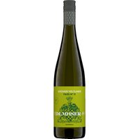 Ein faszinierender Grüner Veltliner aus dem Hause Edlmoser: Der „Edlmoser Fass No. 11“ besticht durch sein helles Grüngelb und eindrucksvolle Silberreflexe. In der Nase entfalten sich zarte nussige Nuancen