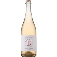 Mit der Méthode Ancestrale interpretiert Raats Family Wines Südafrikas Pinotage auf moderne Weise. Die Trauben werden von Hand gelesen und ohne zugesetzte Sulfite verarbeitet