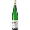 Im Glas zeigt die Scharzhofberger Late Release Riesling Spätlese von Egon Müller eine bemerkenswerte Tiefe. Zarte Botrytisnoten verbinden sich mit feiner Pfirsich- und Maracuja-Frucht zu einem komplexen Bukett
