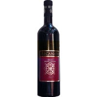 Der Recanati Merlot aus Galilee präsentiert kräftige Aromen dunkler Früchte und eine ausgeprägte Tanninstruktur. Fein abgestimmte Nuancen reifer Beeren entfalten sich im Glas und zeichnen eine mittelschwere