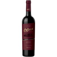 Sehr dunkles Kirschrot kennzeichnet diesen Malbec aus Salta mit intensiven Aromen von schwarzen und roten Beeren. Feine florale Nuancen erweitern die komplexe Aromatik