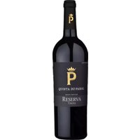 Tiefgründige Eleganz prägt den 2021er Quinta do Paral Reserva Tinto aus Portugals Alentejo. Aromen von reifen schwarzen Früchten verschmelzen harmonisch mit pfeffrigen Noten und feinen Anklängen von Eichenholz. Der Rotwein zeigt sich kraftvoll und vielschichtig