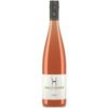 Sonnige Rebhänge und kalkreiche Böden in Baden prägen den Haltinger Winzer Rose QbA 2023. Frische Erdbeeren und reife Himbeeren prägen das aromatische Profil