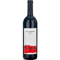 Der Markowitsch Göttlesbrunn Rot 2022 präsentiert sich mit deutlichen Aromen von reifer Kirsche und einer feinen Pfeffernote. Ein ausgewogenes Verhältnis zwischen Frucht und Würze prägt das Profil und verweist auf das Weinbaugebiet Carnuntum in Niederösterreich. Die mittelkräftige Struktur wird durch eine markante Fruchtsüße ergänzt
